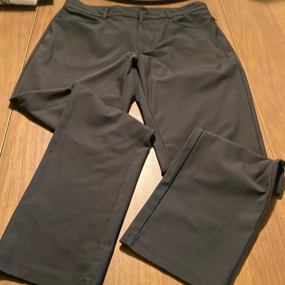 Old navy mens dress pants 30/30.
